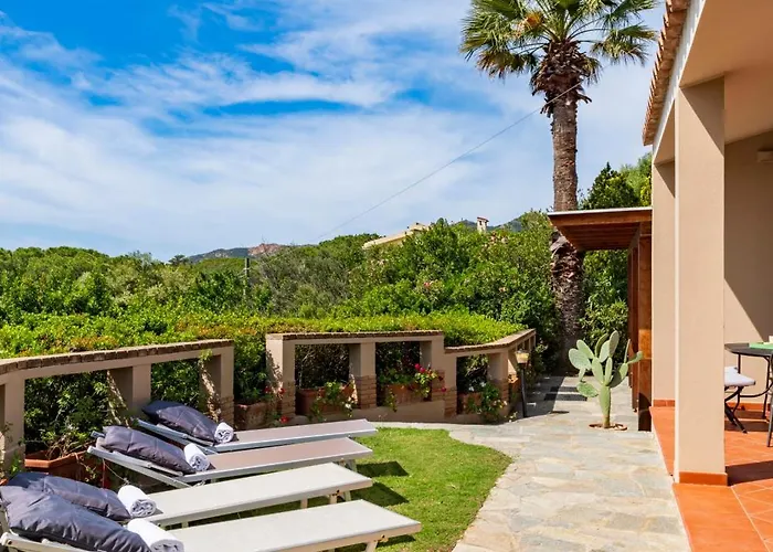 Sara, A Pochi Passi Dalla Spiaggia, Sud Sardegna Villa